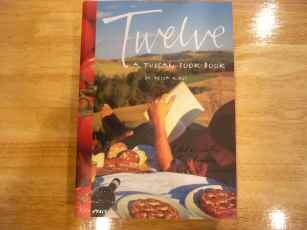 �C�^���A�����̖{�Ƃc�u�c�ƊG�{.���b